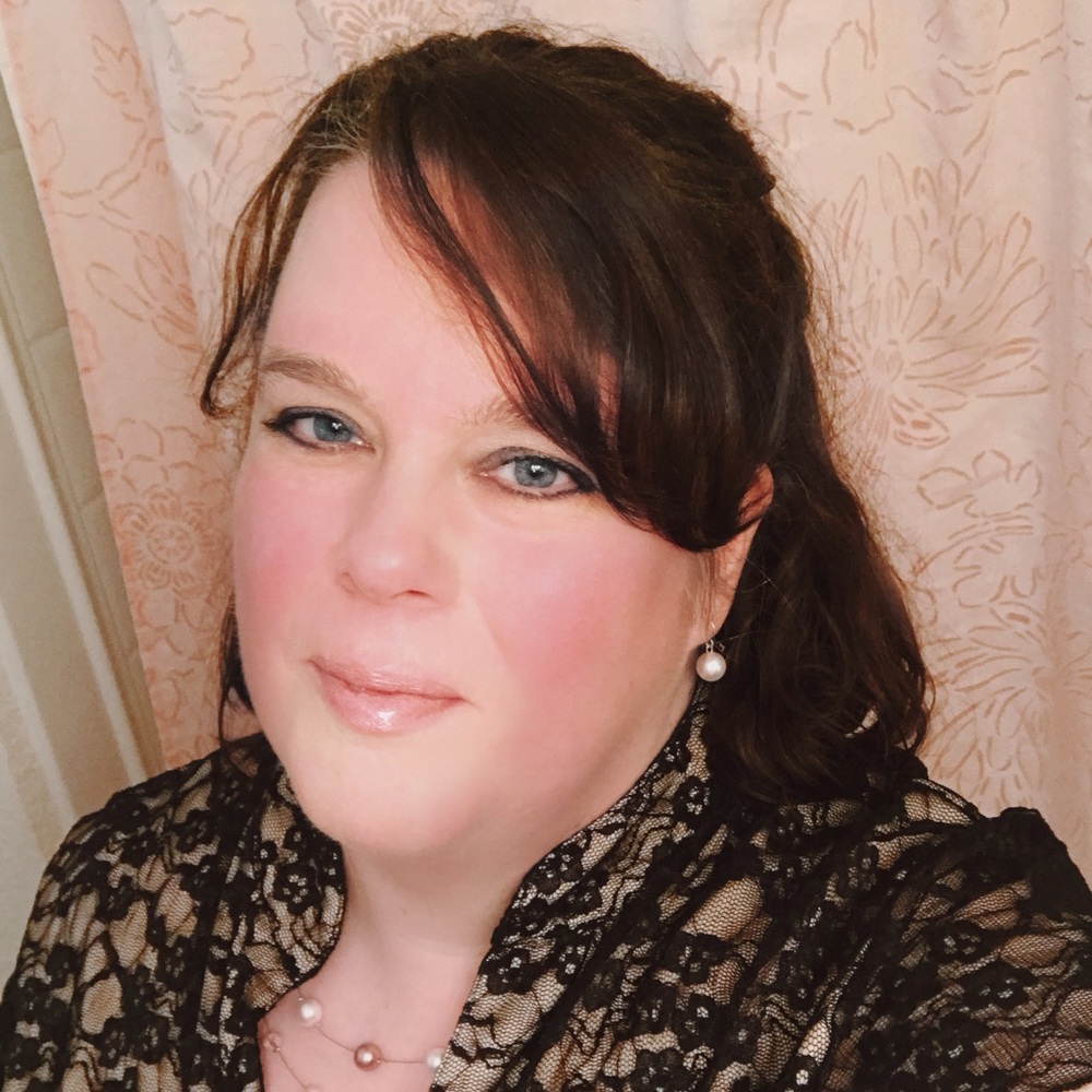 Meet your Posher, Eve